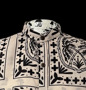 Camisa de hombre cafe claro estampado en negro